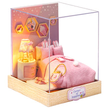 DIY Miniature Lil Bedroom Set